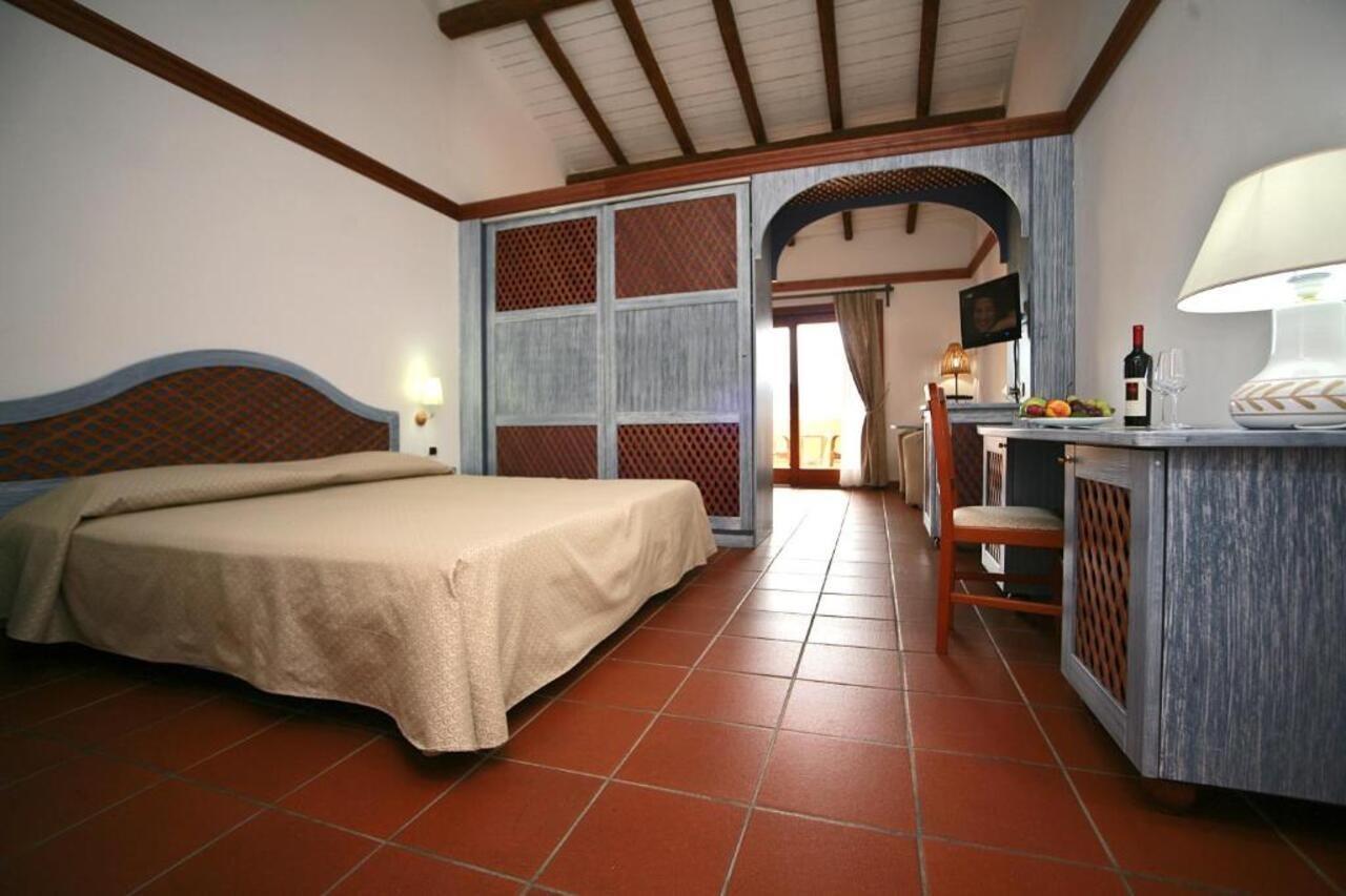 Hotel Palumbalza Porto Rotondo Bilik gambar